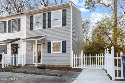 135 Greenford Place, Jacksonville, NC 28540 - Photo 2