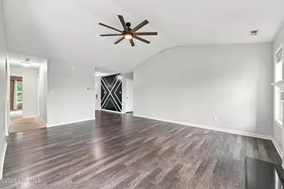 706 Opus Court, Richlands, NC 28574 - Photo 8