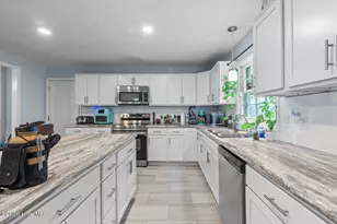 517 West Ct, Jacksonville, NC 28546 - Photo 4