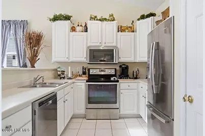 5006 Carleton Drive #Unit 113, Wilmington, NC 28403 - Photo 12