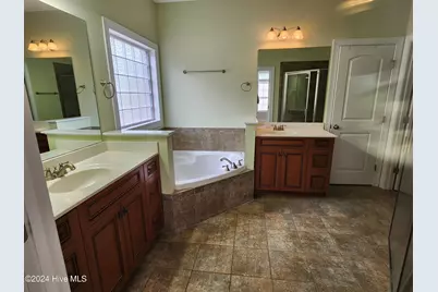 601 Creekway Circle SE, Bolivia, NC 28422 - Photo 8