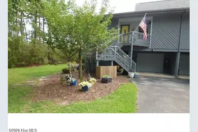 10082 Windward Drive, New Bern, NC 28560 - Photo 2