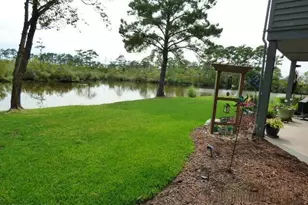 10082 Windward Dr, New Bern, NC 28560 - Photo 1