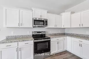 401 Hashmark Ct, Jacksonville, NC 28546 - Photo 8