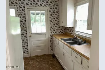 307 Hillcrest Drive, Greenville, NC 27834 - Photo 6