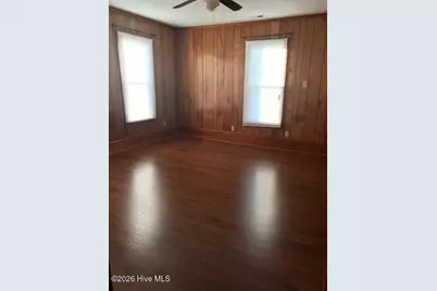 219 N Church Street #B, Hertford, NC 27944 - Photo 2