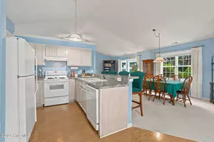 608 Brook St, Morehead City, NC 28557 - Photo 8