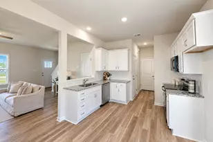 128 Hummingbird Grv Ln, Princeton, NC 27569 - Photo 10