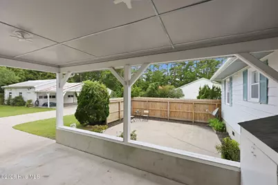 2610 W Forest Drive, Newport, NC 28570 - Photo 10