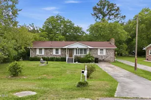 114 Wilbur St, Tabor City, NC 28463 - Photo 2
