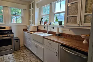 405 W Clinton St, Roseboro, NC 28382 - Photo 10