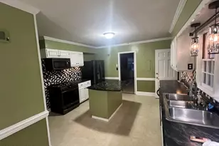 313 E 1st Ave, Chadbourn, NC 28431 - Photo 4