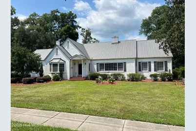 313 E 1st Avenue, Chadbourn, NC 28431 - Photo 1