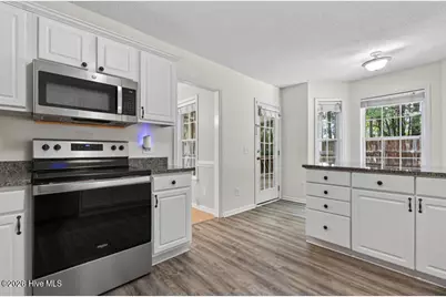 9818 N Olde Towne Wynd SE, Leland, NC 28451 - Photo 10