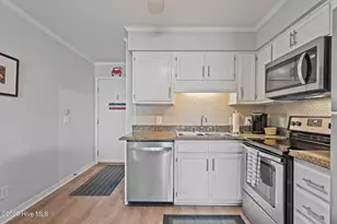 1404 Canal Dr, Carolina Beach, NC 28428 - Photo 8
