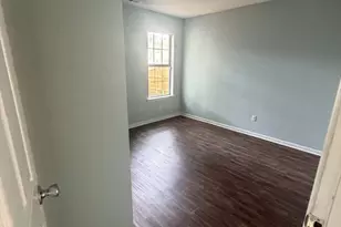 500 St George Cove, Jacksonville, NC 28546 - Photo 8