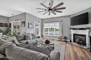 320 Castle Bay Dr, Hampstead, NC 28443 - Photo 8