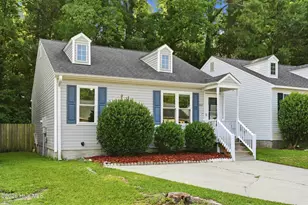 707 Varsity Dr, Wilmington, NC 28403 - Photo 2