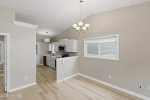 707 Varsity Dr, Wilmington, NC 28403 - Photo 14