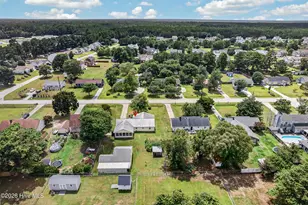 282 Riggs Rd, Hubert, NC 28539 - Photo 38