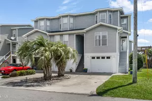521 S 3rd Ave, Kure Beach, NC 28449 - Photo 24