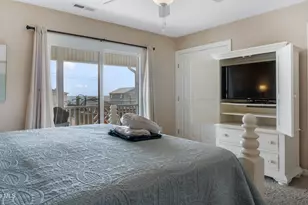 521 S 3rd Ave, Kure Beach, NC 28449 - Photo 34