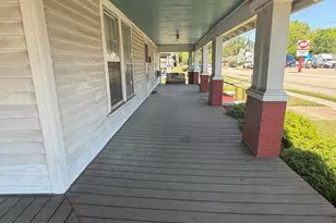 209 N Pollock St, Selma, NC 27576 - Photo 1