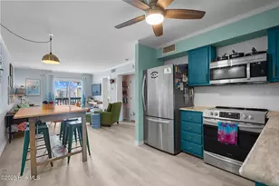 1404 Canal Dr, Carolina Beach, NC 28428 - Photo 6