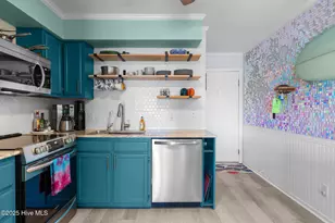 1404 Canal Dr, Carolina Beach, NC 28428 - Photo 10