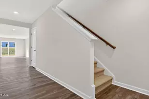 508 Chestnut Oak Dr, Sanford, NC 27332 - Photo 2