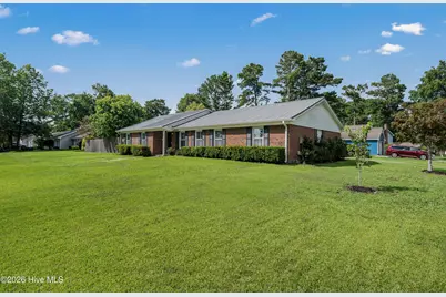 120 Silver Leaf Drive, Jacksonville, NC 28546 - Photo 2