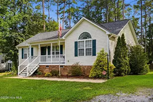 130 Walton Cir, Benson, NC 27504 - Photo 2