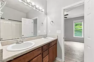 404 Glenhaven Ln, Jacksonville, NC 28546 - Photo 18