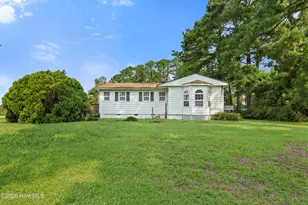 201 Blueberry Ln, New Bern, NC 28560 - Photo 2