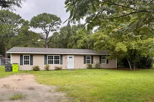 792 Broad Creek Rd, New Bern, NC 28560 - Photo 2
