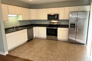 4221 Brook Creek Ln, Greenville, NC 27858 - Photo 2