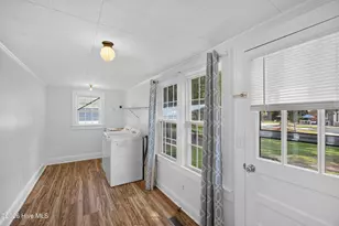 309 E Main St, Magnolia, NC 28453 - Photo 28