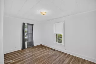 309 E Main St, Magnolia, NC 28453 - Photo 22