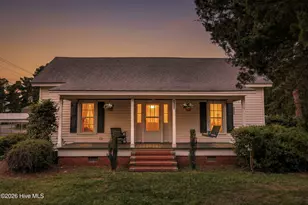 309 E Main St, Magnolia, NC 28453 - Photo 1