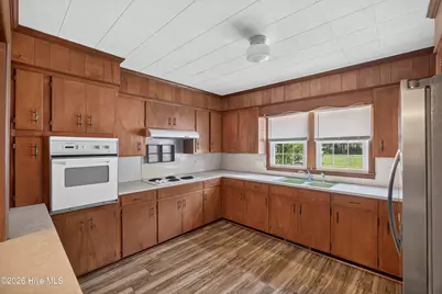 309 E Main Street, Magnolia, NC 28453 - Photo 12