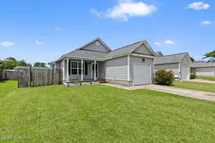 506 Mattocks Ave, Maysville, NC 28555 - Photo 2