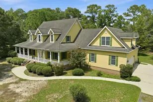 303 Creekview Dr, Hampstead, NC 28443 - Photo 1
