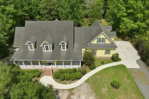 303 Creekview Dr, Hampstead, NC 28443 - Photo 2