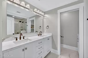 404 S Bodenheimer St, Burgaw, NC 28425 - Photo 20