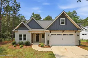 942 Greenbriar Dr, Vass, NC 28394 - Photo 1