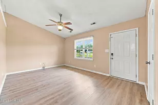 114 Pear Tree Ln, Richlands, NC 28574 - Photo 2
