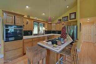 475 Rivercane Rd, Brasstown, NC 28902 - Photo 8