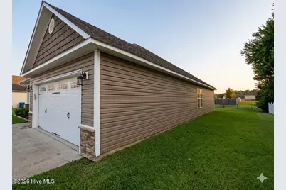 757 Radiant Drive, Jacksonville, NC 28546 - Photo 10