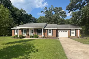 197 Hillcrest Dr, Elizabethtown, NC 28337 - Photo 1
