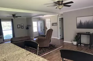 197 Hillcrest Dr, Elizabethtown, NC 28337 - Photo 14